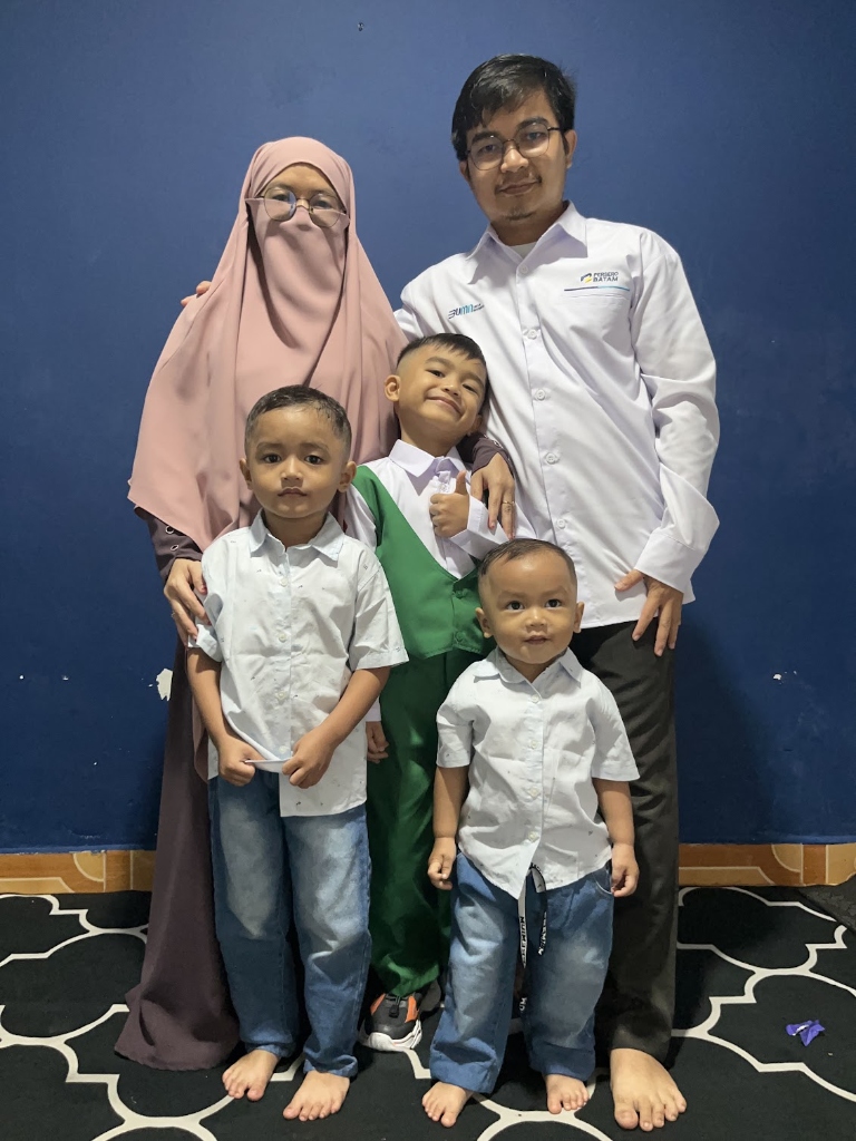 Abang Mulai Masuk Sekolah